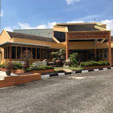 Sungai peta 2 people | 1 document. Kolej Vokasional Sungai Petani 1