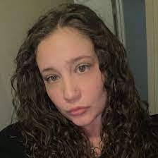 Jessica Shinn's Instagram, Twitter & Facebook