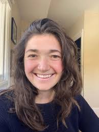 Clara Farr's Instagram, Twitter & Facebook