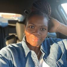 Netta Thomas's Instagram, Twitter & Facebook