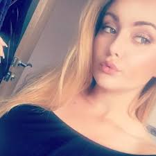 Amy Worth (@x_asw_x)