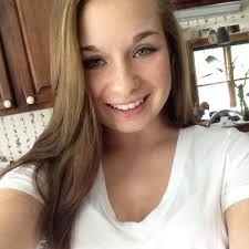 Alexis Packard's Instagram, Twitter & Facebook