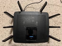 Amazon.com: Linksys WiFi 5 Router, Tri-Band, 3,000 Sq. ft Coverage, 25+  Devices, Speeds up to (AC5400) 5.4Gbps - EA9500 : Electronics