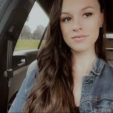 Shannon Reyes's Instagram, Twitter & Facebook