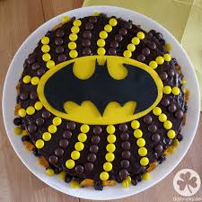 Vor nicht langer zeit veröffentlichte ich ein rezept für hallo kitty ihre lösung. Bis Einer Heult Batman Ist 6 Batman Birthday Cakes Batman Birthday Batman Cakes