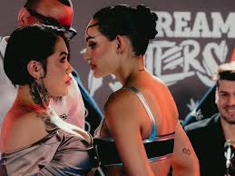 Tensión y provocaciones, así fue el encuentro entre Yina Calderón y Andrea  Valdiri antes del combate en 'Stream Fighters' - Infobae