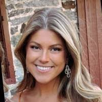 Amanda Huck's Instagram, Twitter & Facebook