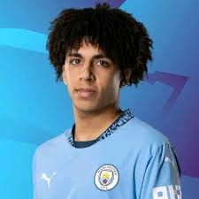 🚨 Official: Manchester City's 22-man travelling squad for the clash  against Juventus in the UCL! ✈️🇮🇹 Goalkeepers: Ederson, Ortega Moreno,  Hudson Defenders: Lewis, Walker, Simpson-Pusey, Dias, Gvardiol,  Wilson-Esbrand Midfielders: Wright, O'Reilly ...