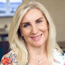 Kathleen Cross's Instagram, Twitter & Facebook