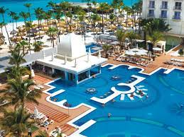 Barceló aruba is located near palm beach, and it is an ideal getaway for both families and couples. 9 Best All Inclusive Resorts In Aruba Divi Barcelo Riu Jetsetter