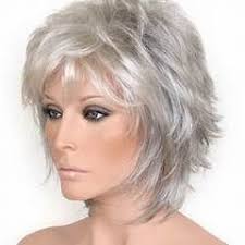 Naturally, short haircuts make people look younger, and older woman aren't exempted. Pin On Corte