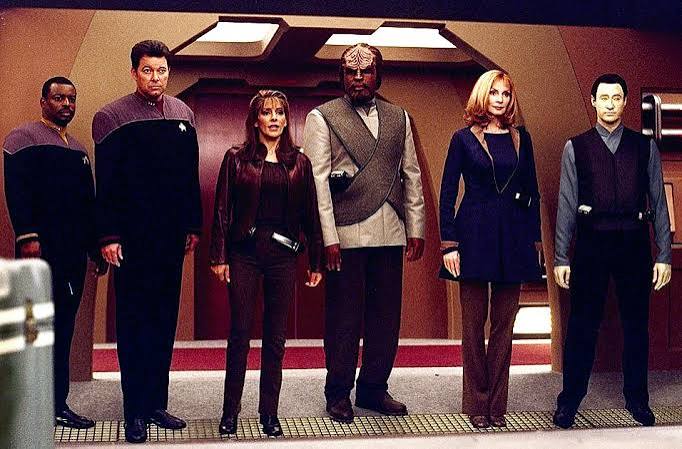 A Perfect Moment: STAR TREK INSURRECTION Turns 20 - TrekCore.com