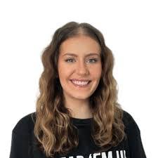 Rachael Simmons's Instagram, Twitter & Facebook