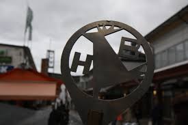 Water is a contextual symbol in literature, however, meaning that it can symbolize many things depending on how it is used in a story or poem. 1 Maj I Vantor Detalj Av Fanan For Bandhagen Hogdalens S F Flickr