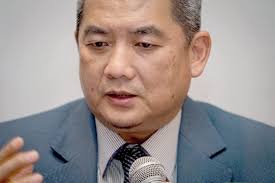 Syabas dan tahniah saya ucapkan. tan sri muhammad ikmal opat abdullah, pro canselor widad university college. Voith Partners Widad For Hydro Projects