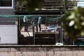 Πρόκειται για το δεύτερο αιματηρό περιστατικό που εκτυλίσσεται μέσα σε ένα 24ωρο, καθώς χθες κυριακή σημειώθηκε η δολοφονία ενός άνδρα αλβανικής καταγωγής στα σεπόλια. Gjvfhysun8nc9m