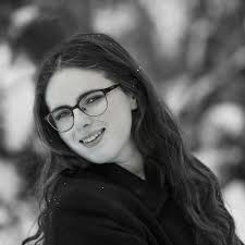 Katrina Fay's Instagram, Twitter & Facebook