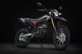 Cari produk aksesori body motor lainnya di tokopedia. Tonjolkan Kesan Tangguh Honda Crf150l Hadirkan Warna Hitam
