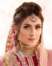Pin By Zai Noor On What You Want In 2020 Pakistani Bridal Makeup Bridal Dresses Pakistan Bridal Hair Jewelry