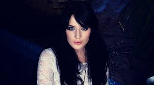 Hd Wallpaper Samantha Bentley Blue Eyes Dark Hair White Wallpaper Flare