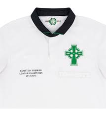 Bis heute sind trikots unerlässlich, wenn euer team als zusammengehörige mannschaft erkennbar sein soll und sich von der gegenseite abheben soll. Celtic 2012 13 Drittes Trikot