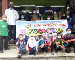 Kembali ke sekolah merupakan program motivasi & pendedahan kepada pelajar spm & stpm untuk melanjutkan pelajaran di peringkat lebih tinggi anjuran pertubuhan seramai 1548 pelajar dari 6 buah sekolah tersebut terlibat dalam program yang dikendalikan oleh 32 orang fasilitator persis usm. Bantuan Kembali Ke Sekolah Dianjurkan Lebih Awal Elak Penularan Covid 19 Kosmo Digital