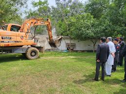 Naqvi leads drive to make Islamabad encroachment-free
