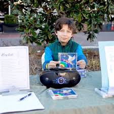 Kid Business Idea Sell Your Art And Music Lots Of Popular Artists Start On Youtube Or They Start Locally What S Business For Kids Entrepreneur Kids Business