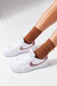 Slide View 2 Nike Court Royale Sneaker Nike Casual Shoes Nike Casual Minimalist Shoes