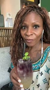 Lonnie Grant's Instagram, Twitter & Facebook