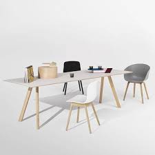 The copenhague table is a stylish and contemporary table designed by ronan and erwan bouroullec for hay. Der Copenhague Esstisch Cph30 Aus Massivholz Und Sperrholz Von Ronan Und Erwan Bouroullec Hay