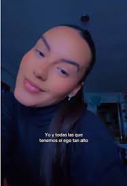 Lily Delgado✨ (@_lilidelgadov)