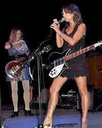 Aging Gracefully Is For Underachievers Look Young Instead Susanna Hoffs Aging Gracefully Teeth Straightening