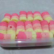 Bolu gulung merupakan camilan manis favorit sejuta umat. Bolu Gulung Mini Pelangi Shopee Indonesia