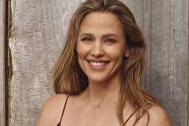Brought up in charleston, west virginia, garner studied theatre at denison univers. Spielt Jennifer Garner Im Lustigsten Netflix Film Des Jahres Vogue Germany