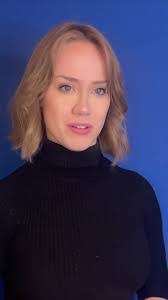 Molly Bergman's Instagram, Twitter & Facebook