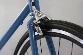 Bike Mit Blauen Speichennippel In 2020 Fahrrad Berlin