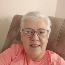 Why are cars pulling over in Braddock's Bay and Long Pond area?