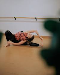 Our weekend yoga workshops cover a range of popular topics you're sure to love. Yoga Classes London Yoga Hive Robyn Mclaren Vinyasa Yin Yoga