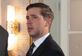 Coronation Street star Tony Maudsley calls out 'weirdo imposter' amid  warning to fans