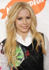 Good photos will be added to photogallery. Avril Lavigne In 2006 It S Not Complicated We Love Avril Lavigne S Beauty Looks Through The Years Popsugar Beauty Photo 7