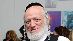 בנו, שלא היה בבית, הוא שהזעיק את הכוחות למקום. Gekckkthpd38rm
