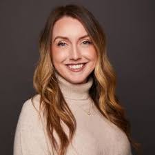 Lillian Mills's Instagram, Twitter & Facebook