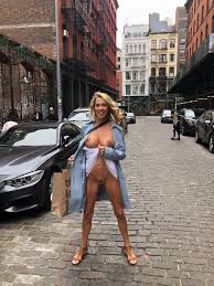 HollyHotwife (utexasteena) - Reddit