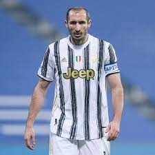 Juventus defender subbed off within 20 mins with apparent injury. Juventus Legend Giorgio Chiellini Calls Himself A Fool Over Arsenal Transfer Decision Mirror Online