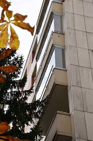 Ideen 40 Fur Balkon Windschutz Seitlich Plexiglas Windschutz Balkon Windschutz Terrassenverglasung