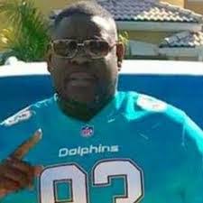 Sharon Earnest's Instagram, Twitter & Facebook