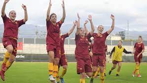 La fantasista della roma realizza una punizione nella vittoria del brasile contro lo zambia: Calcio Femminile Serie A Roma E Fiorentina Non Riescono A Superarsi Sport Donna