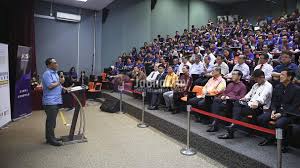 Menjelang perhimpunan agung umno 2014, hakim rahman cuba merungkai masalah kalangan usahawan melayu. Johor Peruntukan 1 Juta Untuk Usahawan Digital Cina Bait Al Amanah