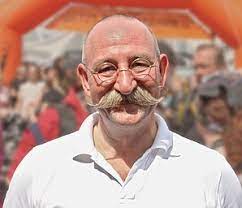 Herzlich willkommen auf der facebookseite zu bares für rares. Bares Fur Rares Wikipedia